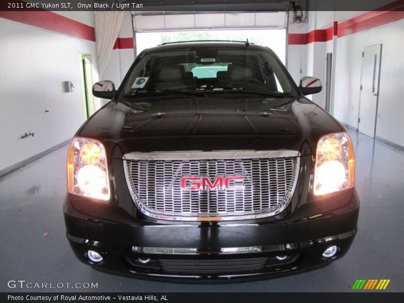 Onyx Black / Light Tan 2011 GMC Yukon SLT