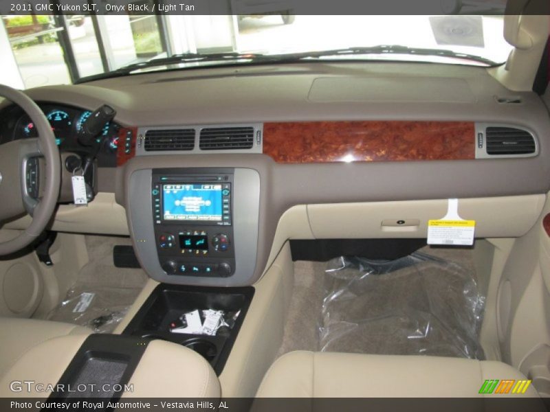 Onyx Black / Light Tan 2011 GMC Yukon SLT