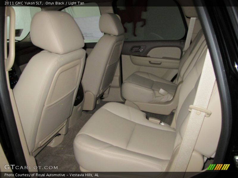 Onyx Black / Light Tan 2011 GMC Yukon SLT