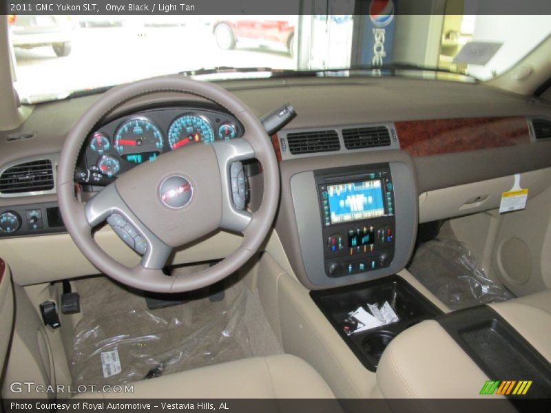 Onyx Black / Light Tan 2011 GMC Yukon SLT