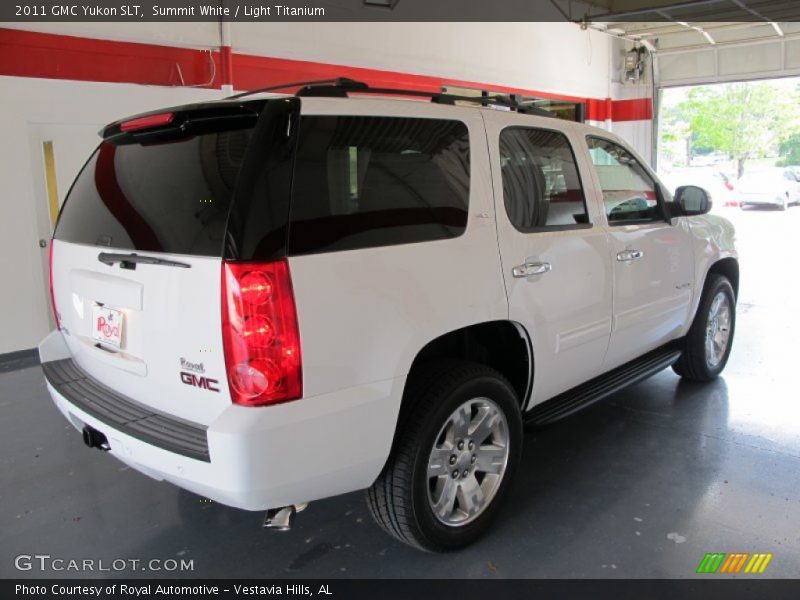 Summit White / Light Titanium 2011 GMC Yukon SLT