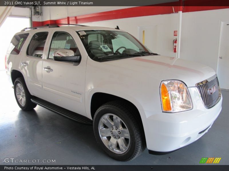Summit White / Light Titanium 2011 GMC Yukon SLT