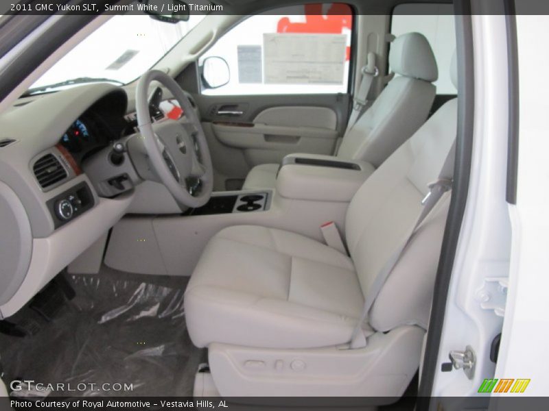 Summit White / Light Titanium 2011 GMC Yukon SLT