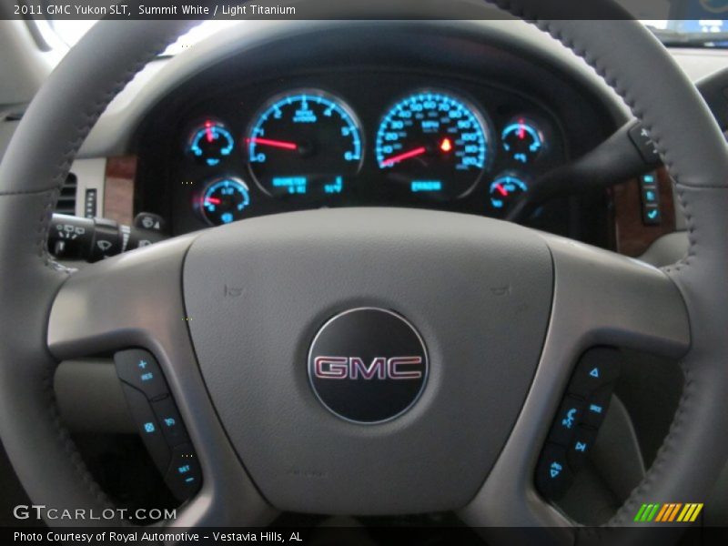 Summit White / Light Titanium 2011 GMC Yukon SLT