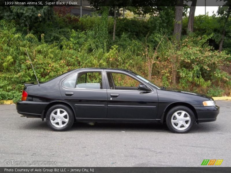 Super Black / Dusk 1999 Nissan Altima SE