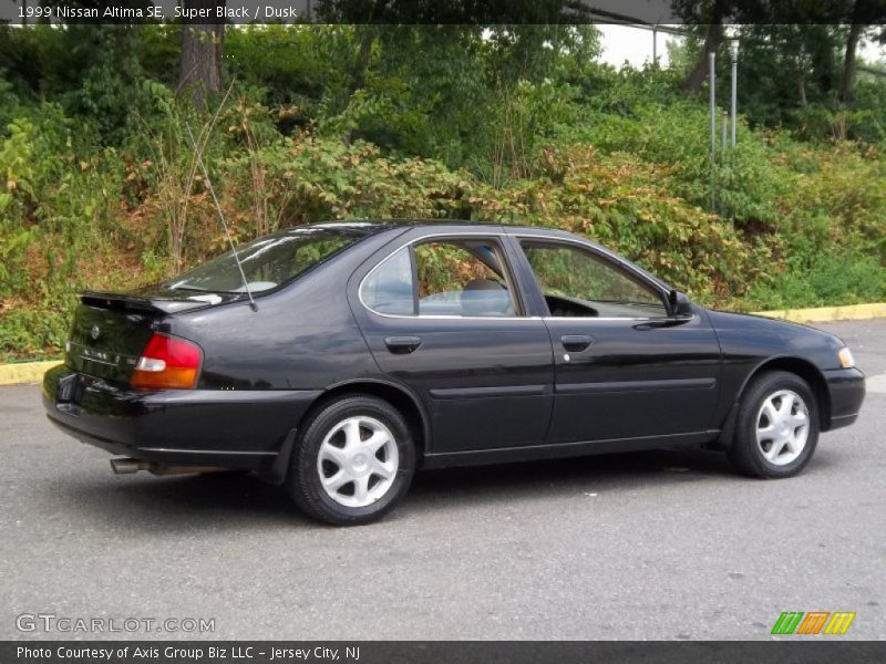 Super Black / Dusk 1999 Nissan Altima SE
