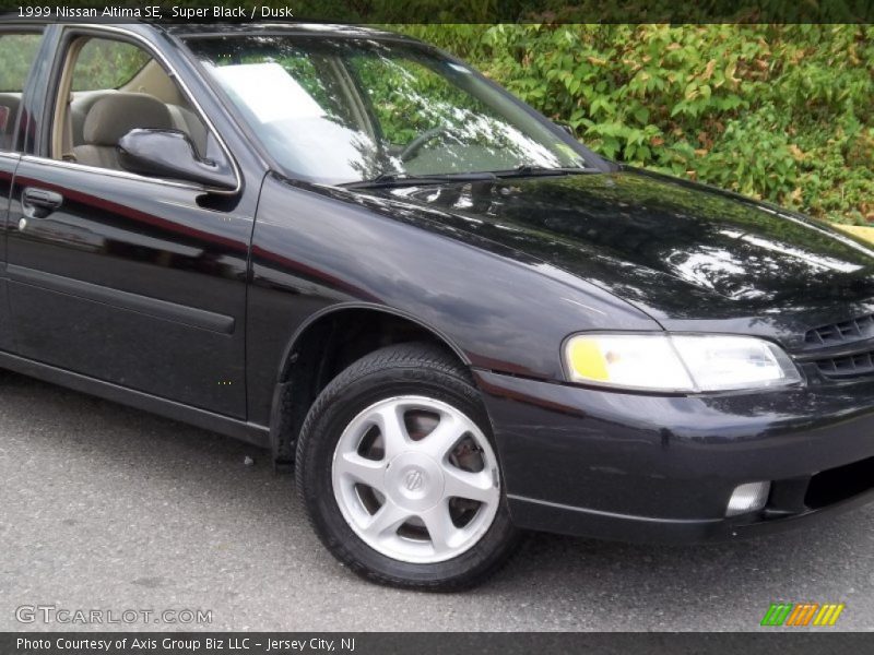 Super Black / Dusk 1999 Nissan Altima SE