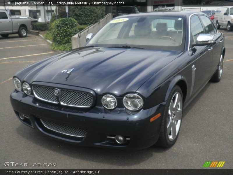 Front 3/4 View of 2008 XJ Vanden Plas