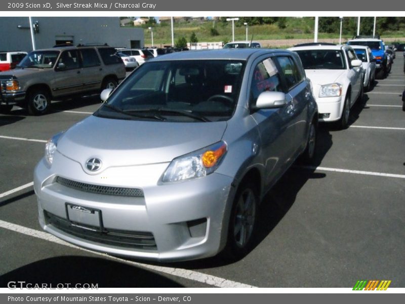 Silver Streak Mica / Charcoal Gray 2009 Scion xD