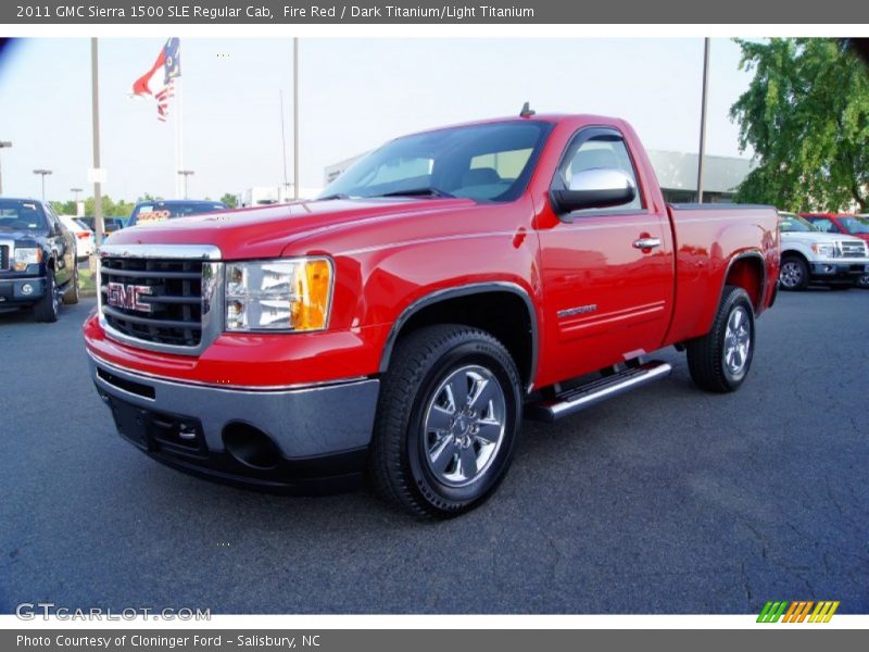Front 3/4 View of 2011 Sierra 1500 SLE Regular Cab
