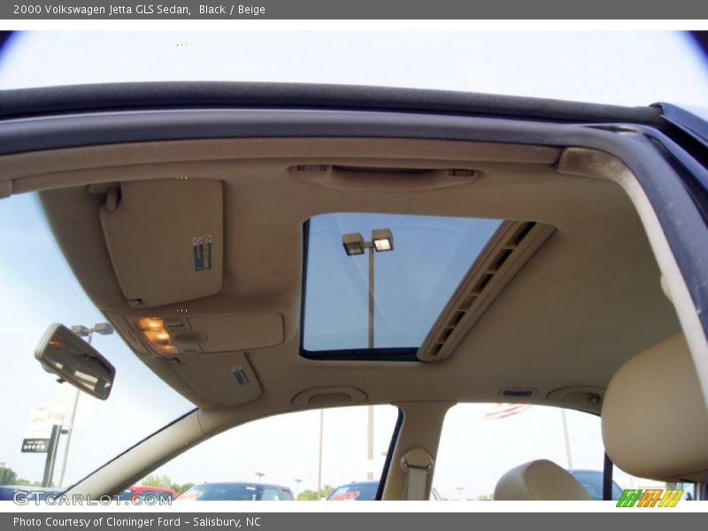 Black / Beige 2000 Volkswagen Jetta GLS Sedan