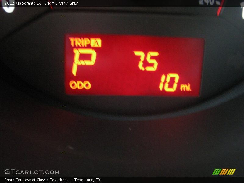 Bright Silver / Gray 2012 Kia Sorento LX