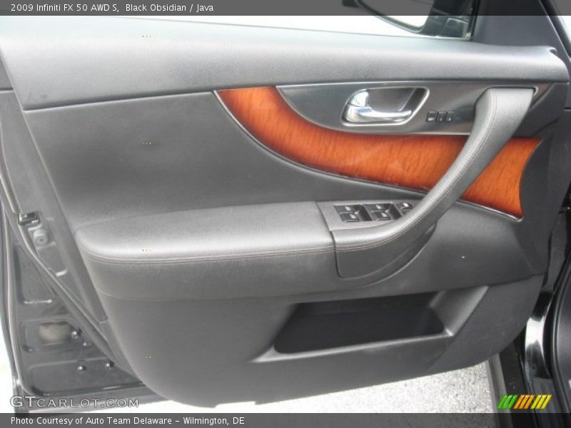 Door Panel of 2009 FX 50 AWD S