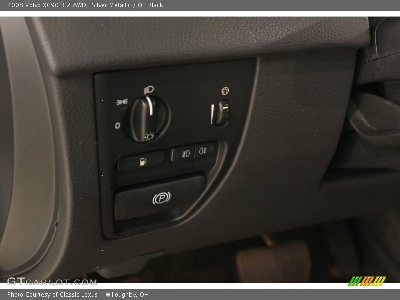 Silver Metallic / Off Black 2008 Volvo XC90 3.2 AWD