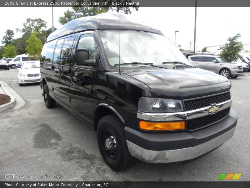 Front 3/4 View of 2008 Express 2500 Passenger Conversion Van