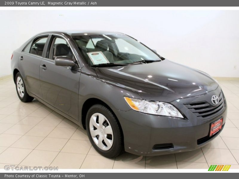 Magnetic Gray Metallic / Ash 2009 Toyota Camry LE