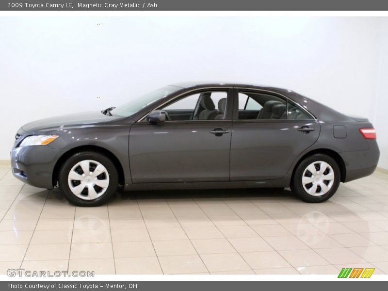 Magnetic Gray Metallic / Ash 2009 Toyota Camry LE