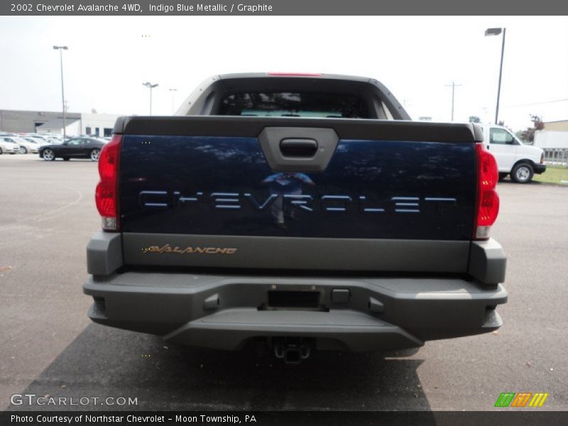 Indigo Blue Metallic / Graphite 2002 Chevrolet Avalanche 4WD
