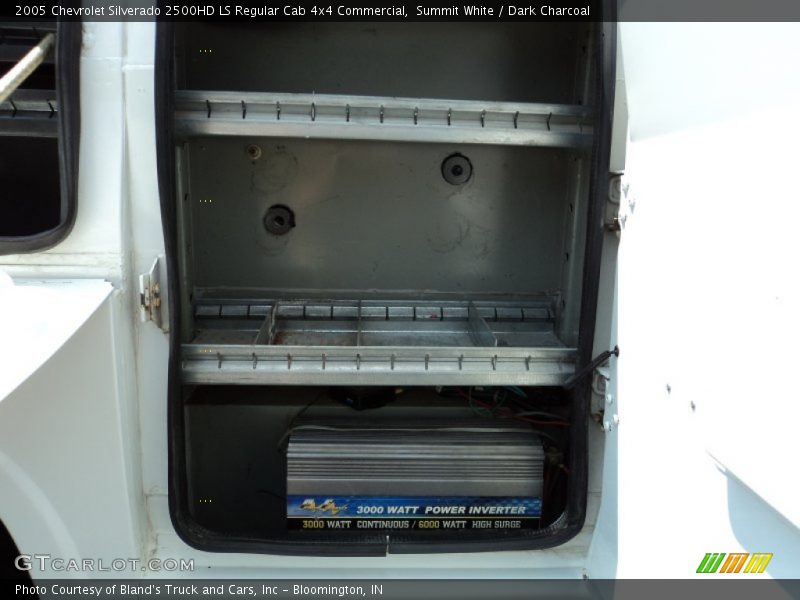 Summit White / Dark Charcoal 2005 Chevrolet Silverado 2500HD LS Regular Cab 4x4 Commercial