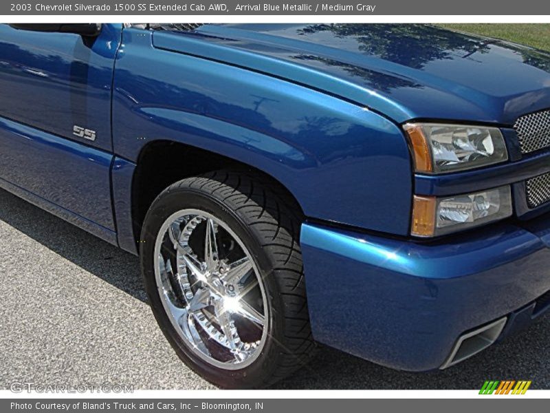 Arrival Blue Metallic / Medium Gray 2003 Chevrolet Silverado 1500 SS Extended Cab AWD