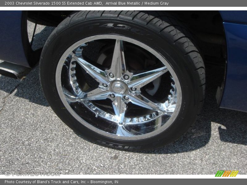Custom Wheels of 2003 Silverado 1500 SS Extended Cab AWD