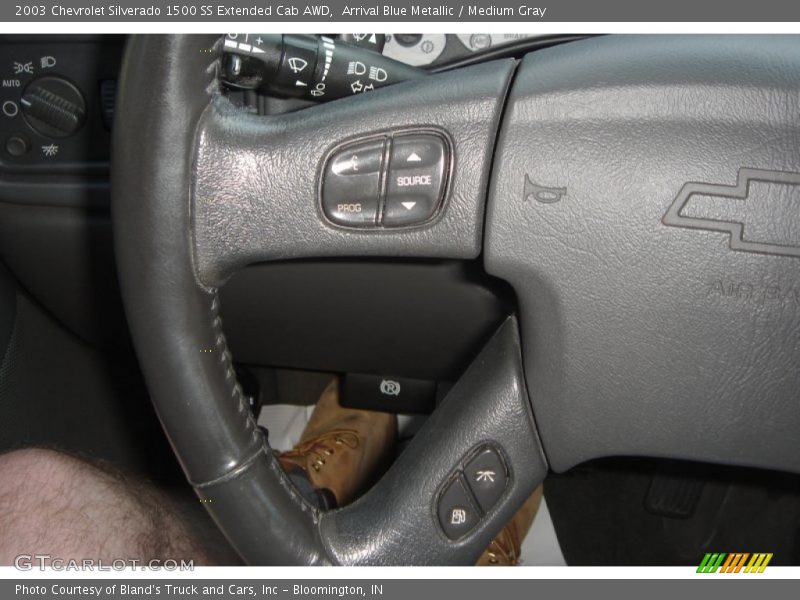 Controls of 2003 Silverado 1500 SS Extended Cab AWD