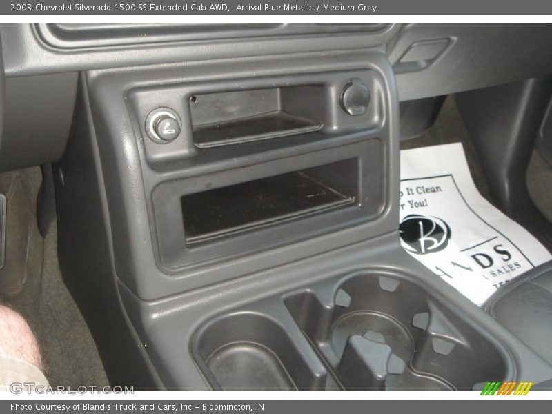 Arrival Blue Metallic / Medium Gray 2003 Chevrolet Silverado 1500 SS Extended Cab AWD