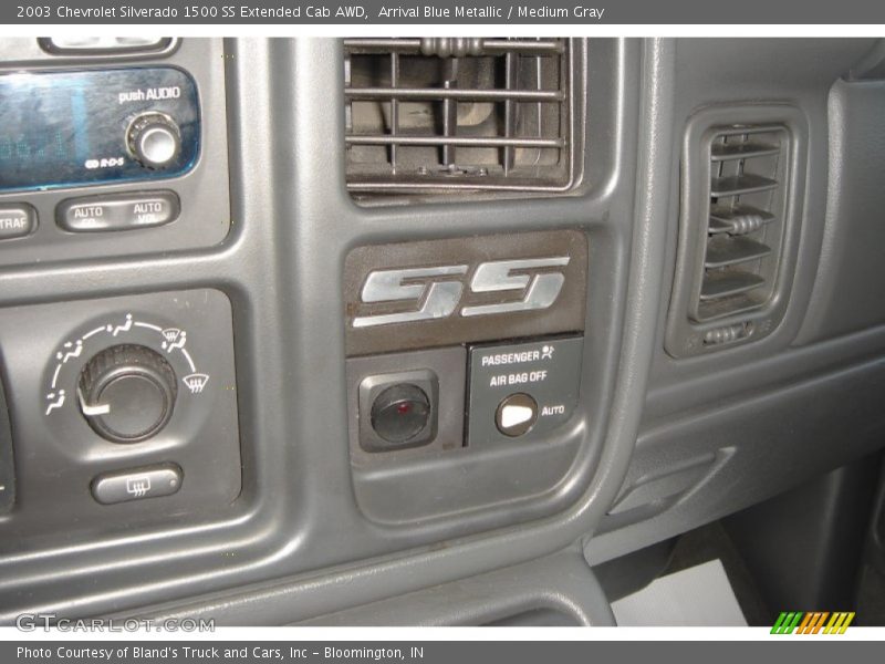 Arrival Blue Metallic / Medium Gray 2003 Chevrolet Silverado 1500 SS Extended Cab AWD