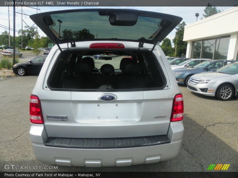 Silver Metallic / Charcoal 2008 Ford Escape XLT 4WD