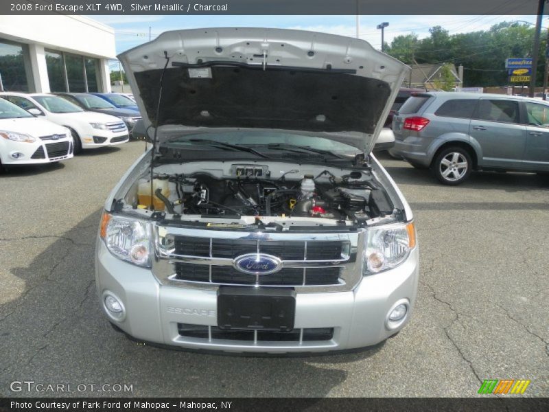 Silver Metallic / Charcoal 2008 Ford Escape XLT 4WD