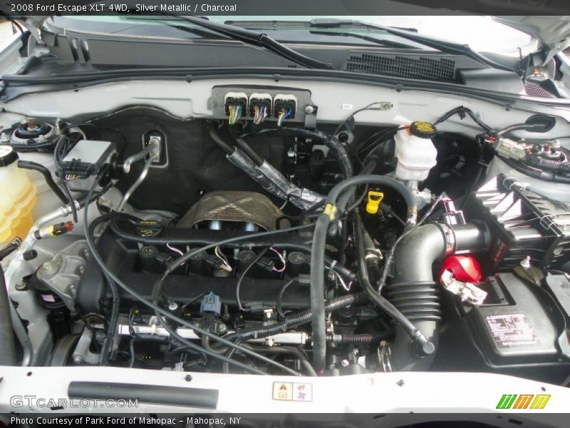 Silver Metallic / Charcoal 2008 Ford Escape XLT 4WD