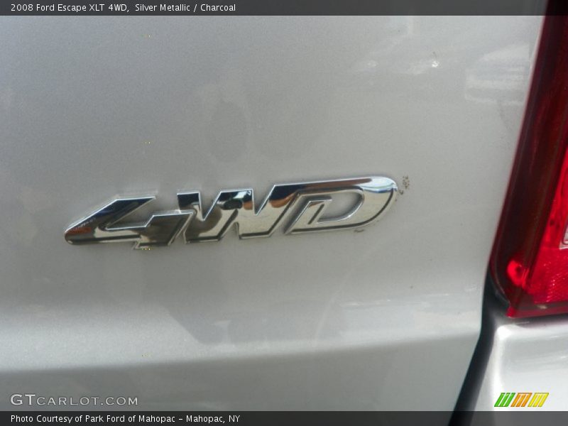 Silver Metallic / Charcoal 2008 Ford Escape XLT 4WD