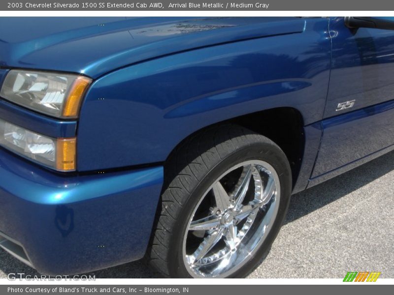 Arrival Blue Metallic / Medium Gray 2003 Chevrolet Silverado 1500 SS Extended Cab AWD