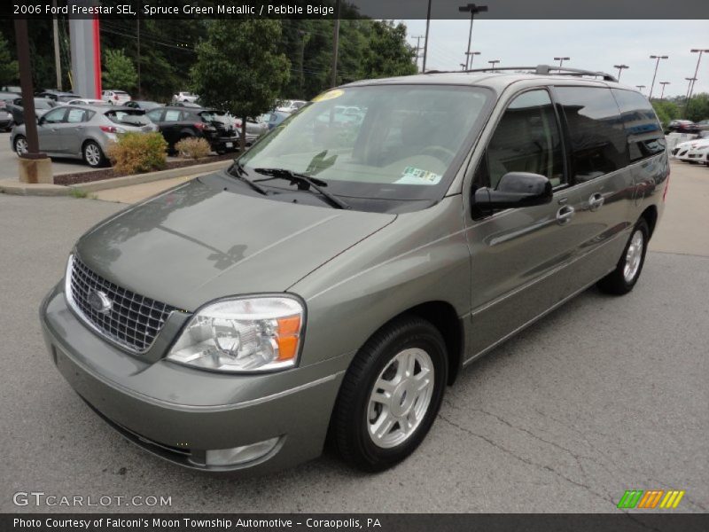 Front 3/4 View of 2006 Freestar SEL