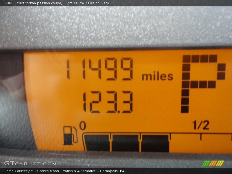 Light Yellow / Design Black 2008 Smart fortwo passion coupe