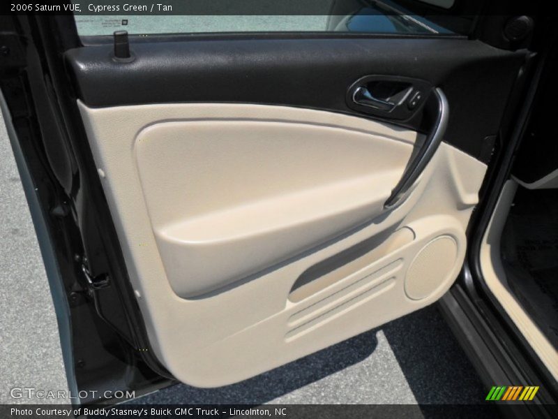 Cypress Green / Tan 2006 Saturn VUE
