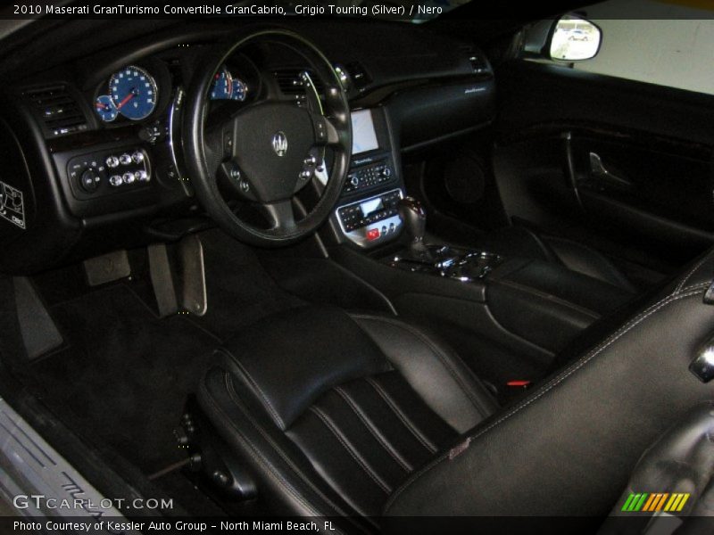  2010 GranTurismo Convertible GranCabrio Nero Interior
