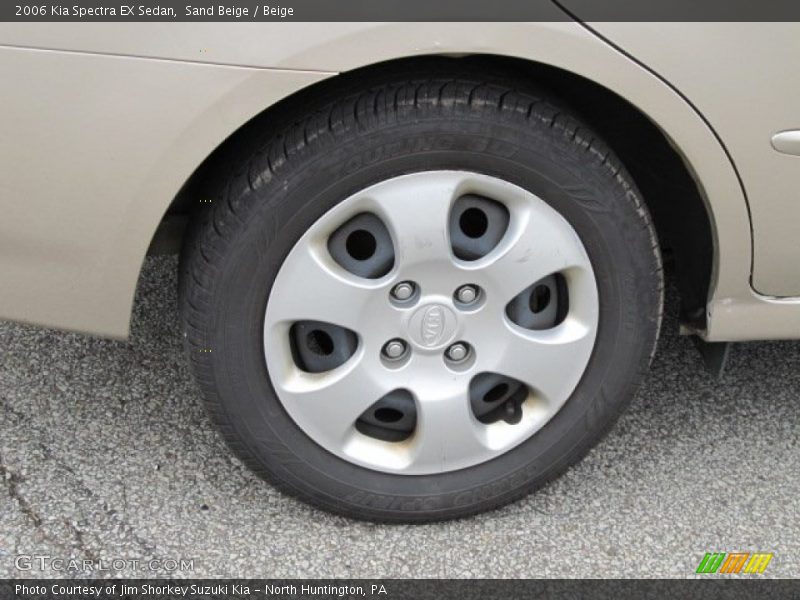 Sand Beige / Beige 2006 Kia Spectra EX Sedan