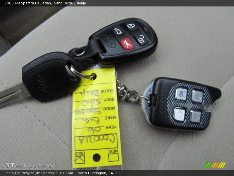Sand Beige / Beige 2006 Kia Spectra EX Sedan