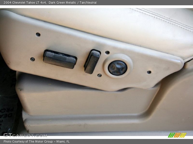 Dark Green Metallic / Tan/Neutral 2004 Chevrolet Tahoe LT 4x4