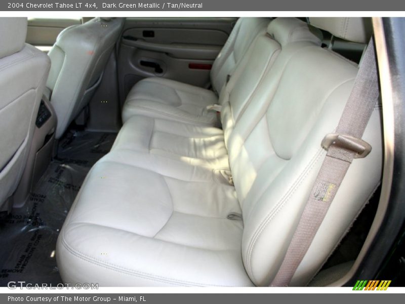 Dark Green Metallic / Tan/Neutral 2004 Chevrolet Tahoe LT 4x4