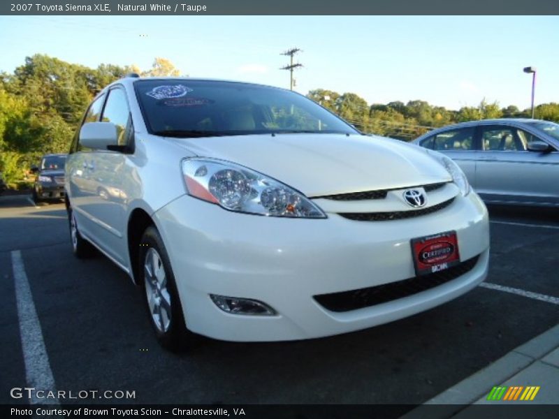 Natural White / Taupe 2007 Toyota Sienna XLE