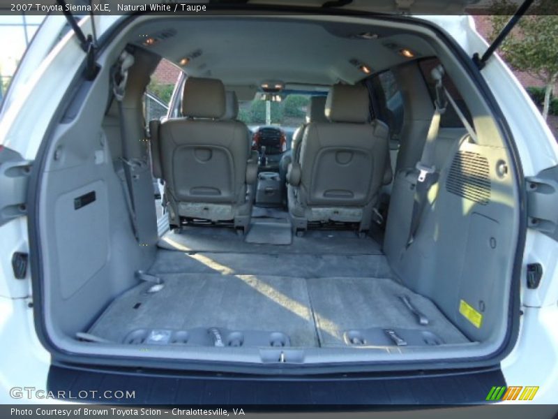 Natural White / Taupe 2007 Toyota Sienna XLE