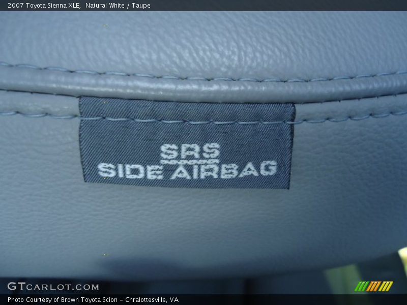 Natural White / Taupe 2007 Toyota Sienna XLE