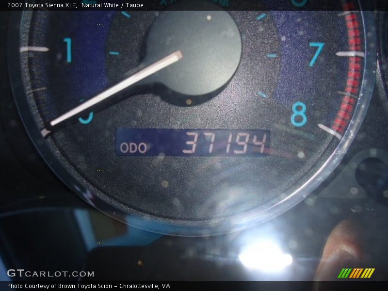 Natural White / Taupe 2007 Toyota Sienna XLE