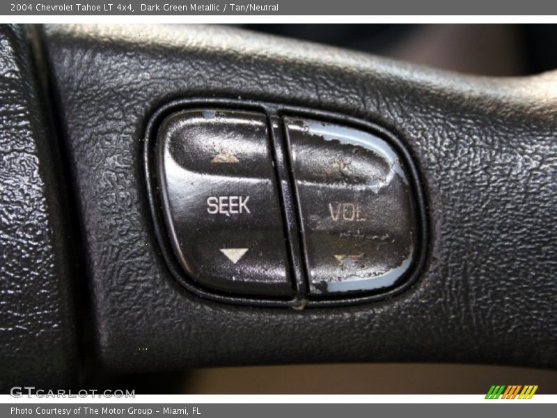 Dark Green Metallic / Tan/Neutral 2004 Chevrolet Tahoe LT 4x4