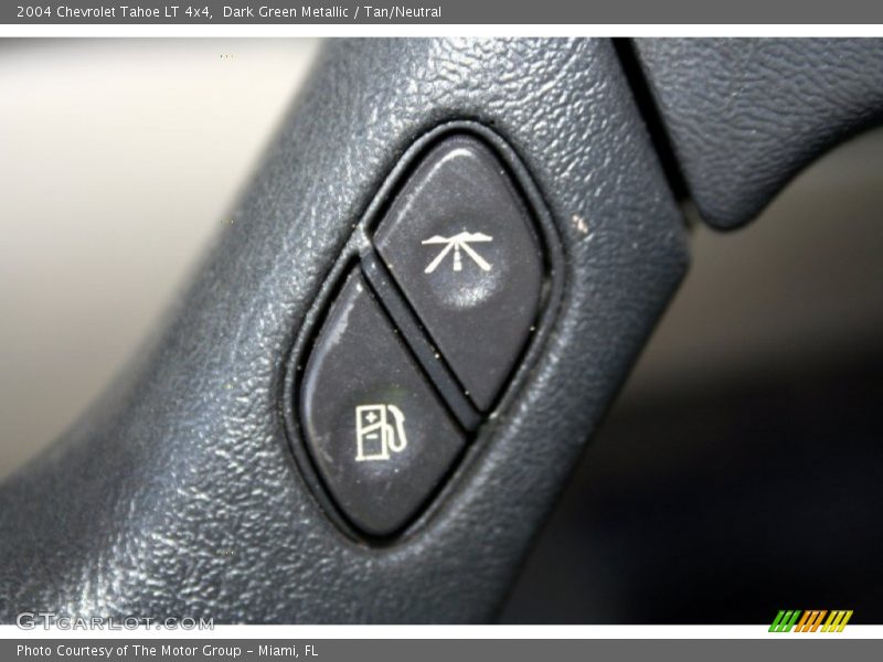 Dark Green Metallic / Tan/Neutral 2004 Chevrolet Tahoe LT 4x4