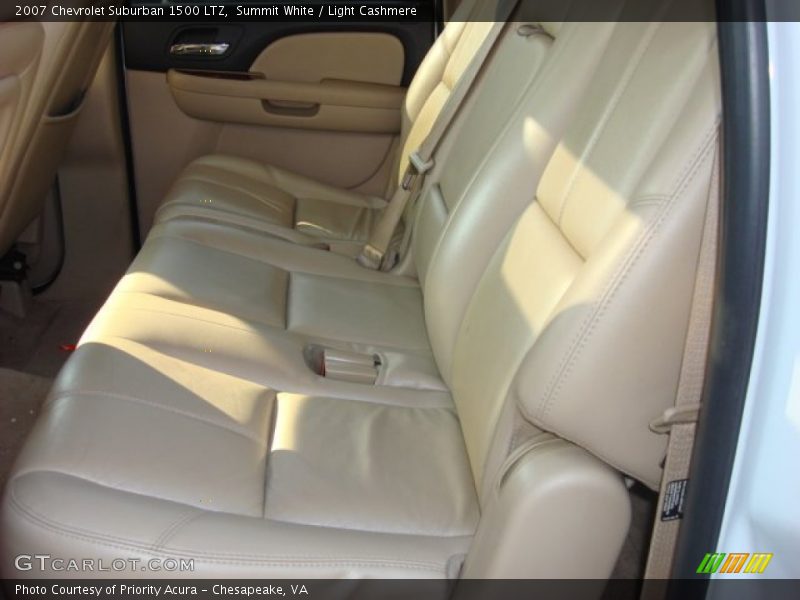  2007 Suburban 1500 LTZ Light Cashmere Interior