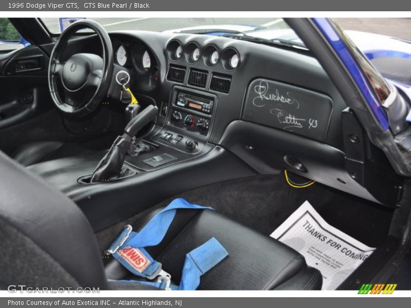 Dashboard of 1996 Viper GTS