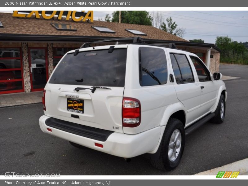 Aspen White Pearl Glow / Parchment 2000 Nissan Pathfinder LE 4x4